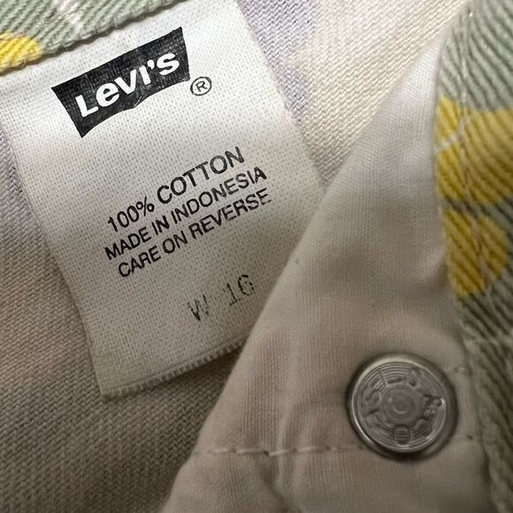 Vintage Levi’s Y2K Jean Shorts Psychedelic Floral Print Yellow Purple Size 16 - Picture 3 of 13